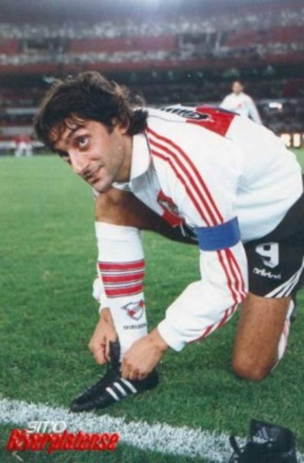 ¡Ideal! El 11 histórico de River Plate con un jugador activo, en China