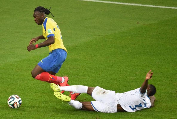 Honduras cae ante Ecuador 2-1
