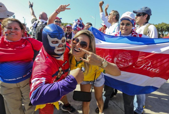 Las mejores imágenes del ambiente en el Costa Rica-Inglaterra