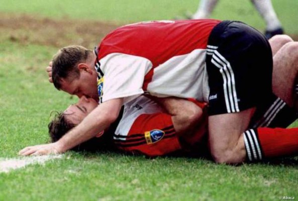 Los 10 besos más insólitos en la historia del fútbol&nbsp;&nbsp;