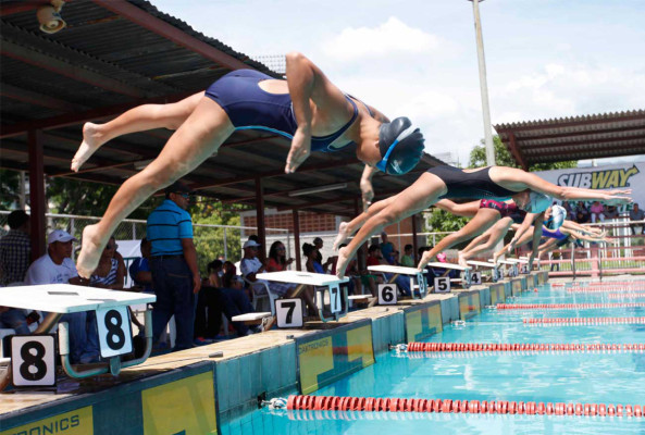 Imágenes del Campeonato Nacional de Natacion 2013