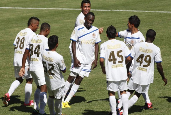 El notable cambio físico de Alberth Elis desde su debut con Olimpia hasta la actualidad