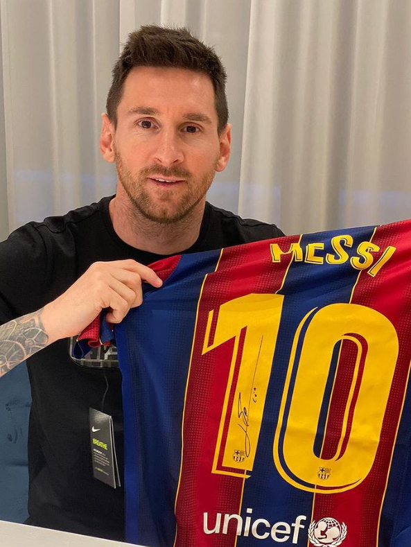 Después de dos años, salieron a la luz las increíbles condiciones de Messi al Barcelona para renovar: salarios, palcos, vuelos...