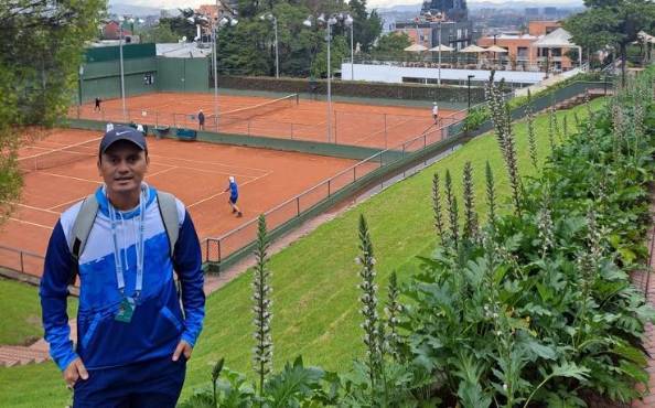 ¡Sonrisa de campeones! San Pedro Sula vibró con el torneo de Tenis y los ganadores posaron con Daniela Obando