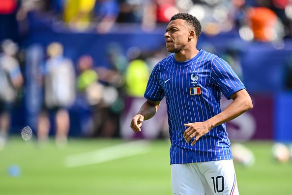 Mbappé y las marcas en su cara: ¿Qué está pasando con el crack de Francia y Real Madrid?