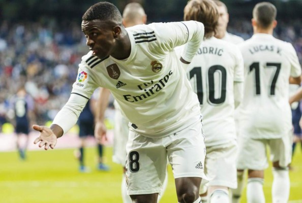 Vinicius se ganó el cariño del Bernabéu celebrando un gol que no fue suyo