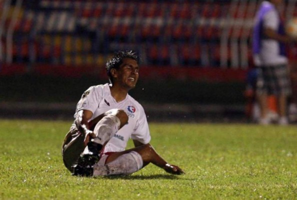 Jonathan Ferrari se suma a la lista de extranjeros que decepcionaron en Olimpia