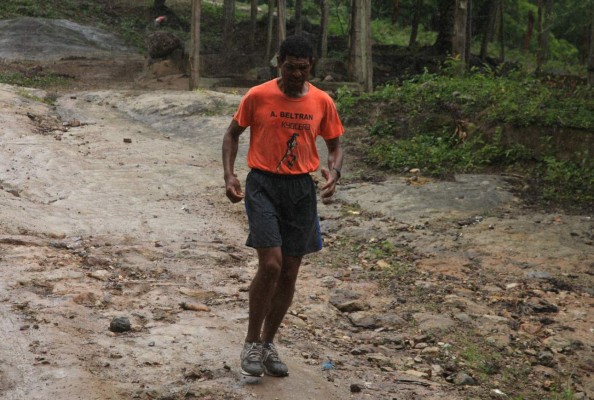 Golfran, el campeón que cultiva frijoles, maíz y maratones