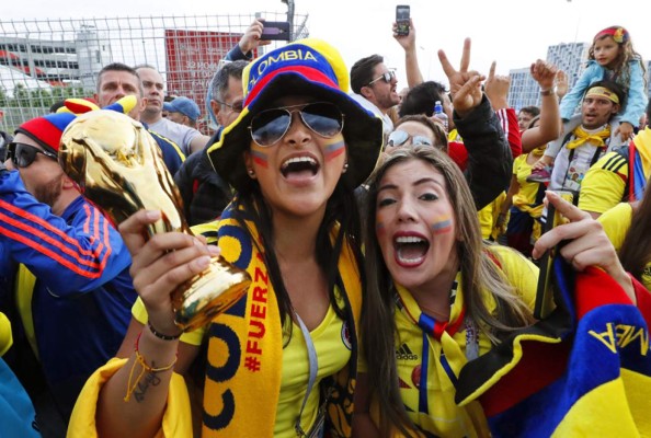 Hermosas colombianas se roban el show en los octavos ante Inglaterra