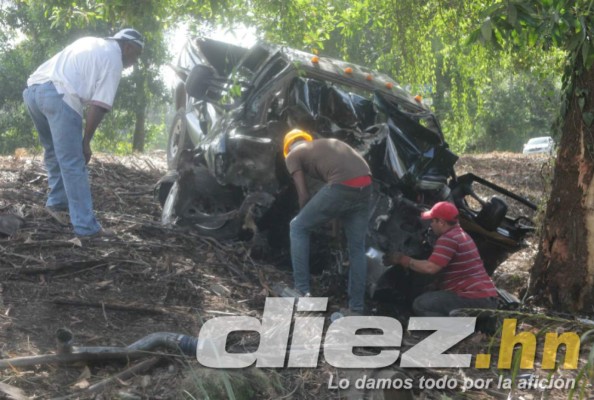 FOTOS: ¡Impactante! Así quedó el auto en el que se accidentó Jhon Paul Suazo