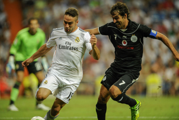 El Bernabéu rinde homenaje a una leyenda; Raúl González