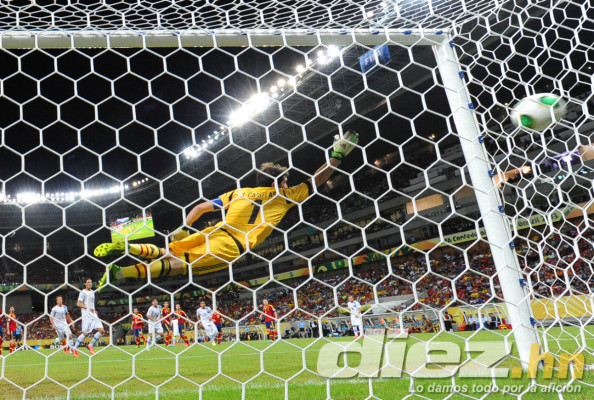 España derrotó 2-1 a Uruguay Copa Confederaciones