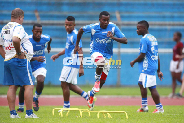 Marvin Chávez y la lesión que lo deja fuera de la Uncaf.