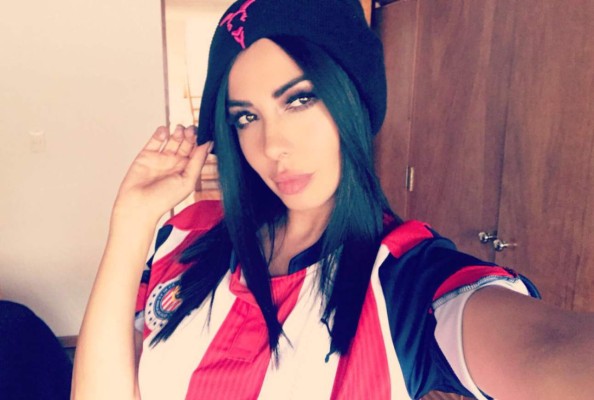 QUÉ FOTOS: Jimena Sánchez, la aficionada más sexi de las Chivas que calentó el clásico ante el América