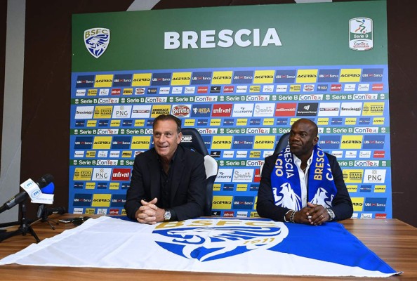 En fotos: Míster David Suazo y su primer entrenamiento con el Brescia de Italia