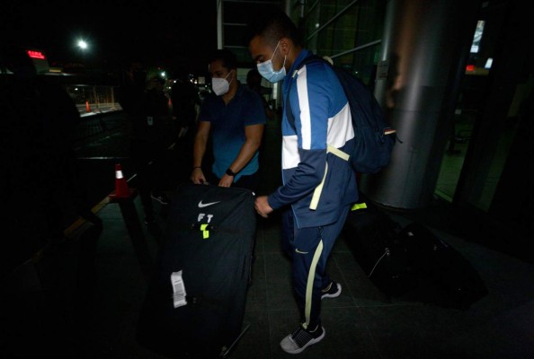 Con toda la artillería: El América de Solari llegó a Honduras y trae a sus figuras para juego ante Olimpia