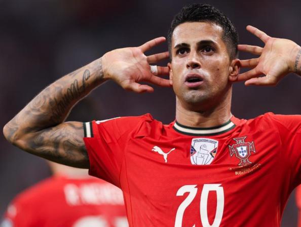 Flick no pidió su fichaje para el Barcelona, no juega nunca y le daría la peor noticia a esta selección para el Mundial 2026