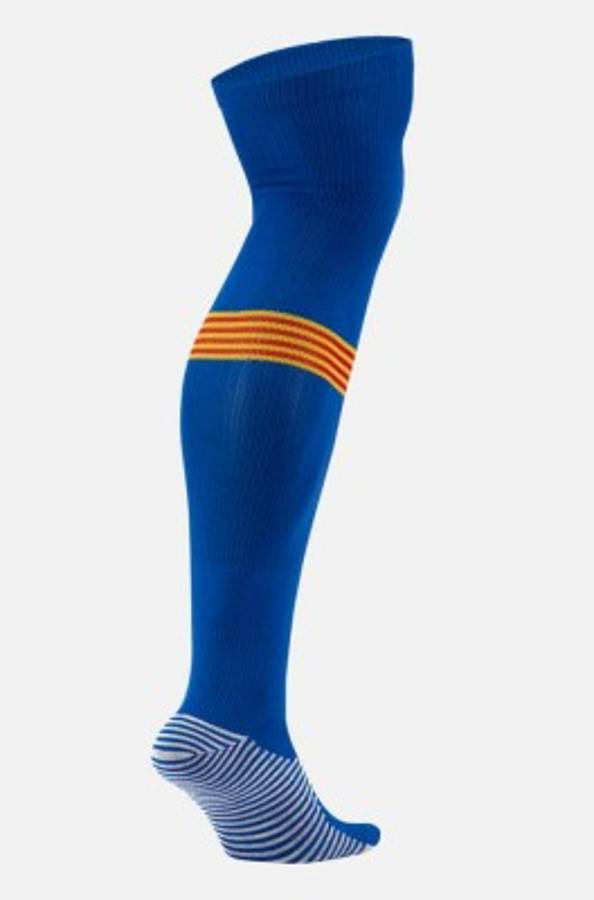 Barcelona lanza la nueva camiseta que usarán los jugadores para el clásico ante Real Madrid