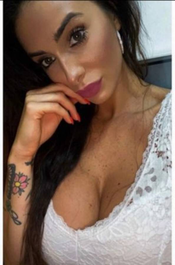 Solo un mes de citas y se compromete con ella: Alessia Messina, la infartante mujer de Balotelli