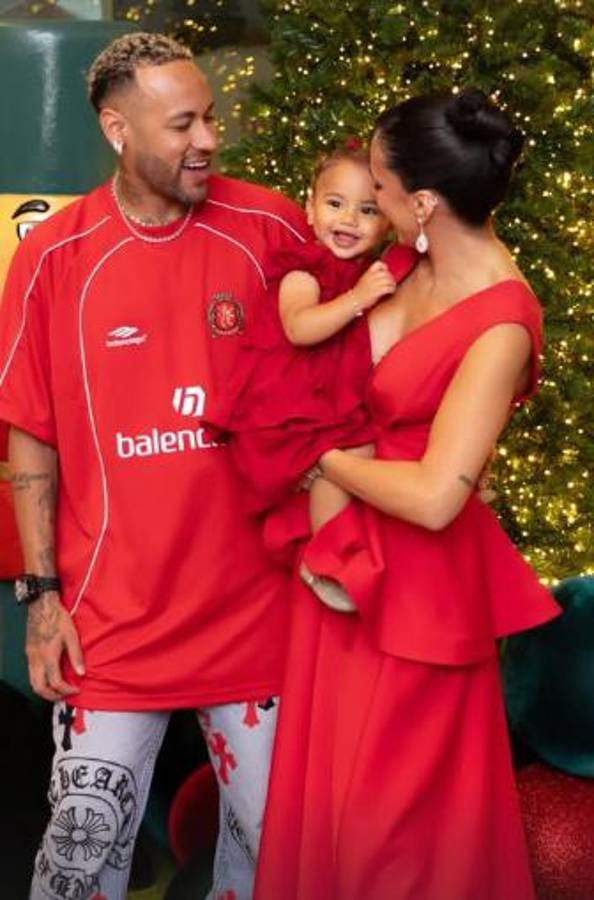 Así pasan la Navidad las grandes estrellas del fútbol: entrenando y el que se disfrazó de Papá Noel