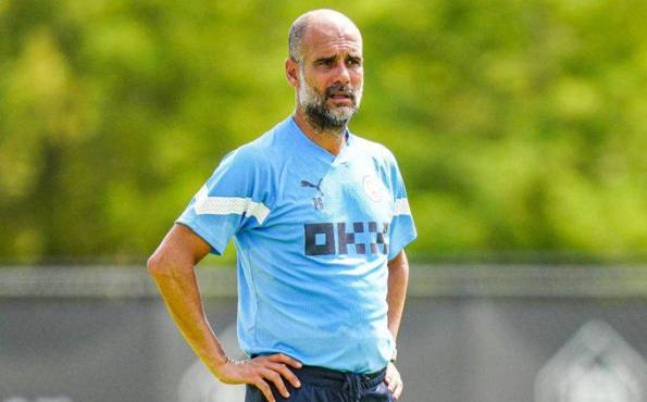 Pep Guardiola se ha hecho viral en redes sociales por su grave error en conferencia de prensa.