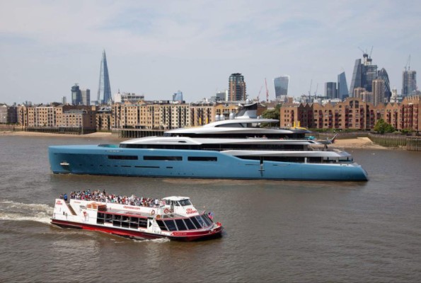 ¡Impresionante! El súper yate del multimillonario dueño del club Tottenham de Inglaterra