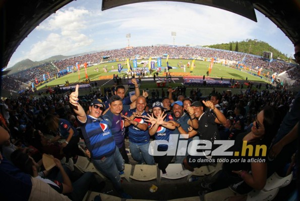 ¡Llenazo! Motagua celebra su Copa 15 con el Nacional a reventar