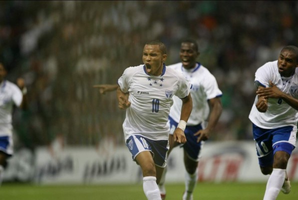 ¡Con tridente! El 11 ideal de Rubilio Castillo en la Selección Nacional de Honduras