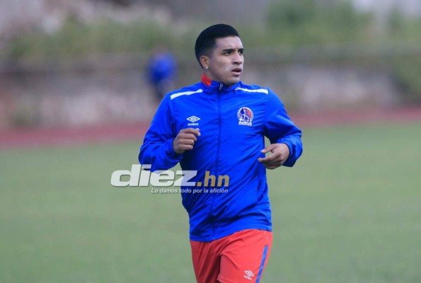 ¡Buscaban cómo calentarse! Olimpia entrenó bajo un intenso frío en Tegucigalpa