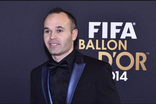 Iniesta y sus 15 inolvidables e icónicas fotografías con el Barcelona