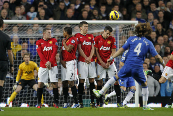 Manchester United le quita el invicto al Chelsea