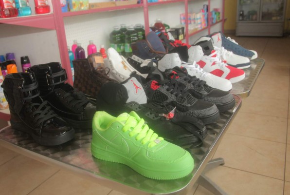 FOTOS: Así es la faceta de Jerry Palacios como comerciante