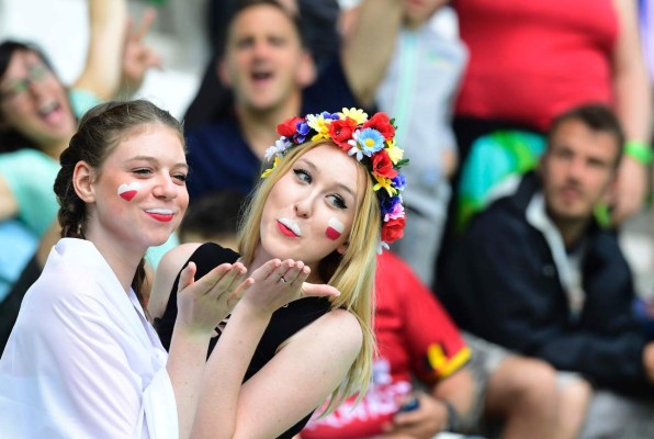 Fotos: Erjona Sulejmani, una de las grandes sensaciones en el Polonia-Suiza