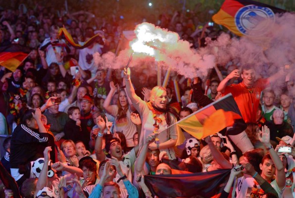 Alemanes celebran campeonato mundial