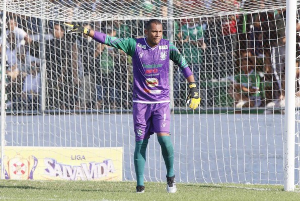 Olimpia podría quedarse sin Troglio, delantero con ofertas de México y Honduras ya tiene DT