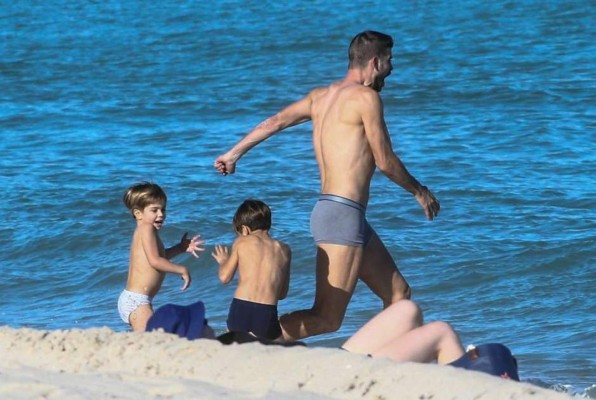 Fotos: Así fueron 'cazados' Piqué y Shakira en sus vacaciones en Miami