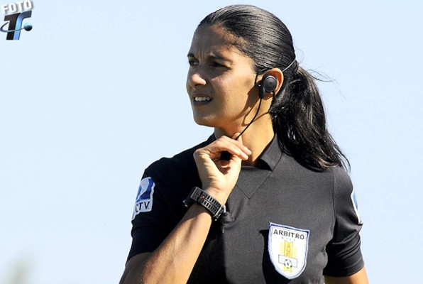 Claudia Umpierrez, la última bella árbitro en debutar en el fútbol masculino