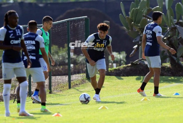 ¡Busitos y escondieron el 11! Las fotos del último entreno de Honduras antes de enfrentar a México