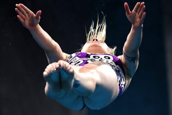 ¡Hizo el 'oso'! Sofiia Lyskun, la clavadista que se viralizo por su peculiar traje de baño en los JJOO de Tokio&nbsp;&nbsp;