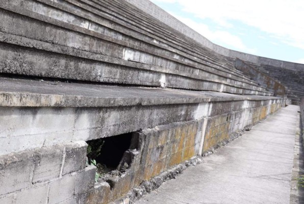 FOTOS: Así se se encuentra el estadio de La Paz, mismo que será remodelado