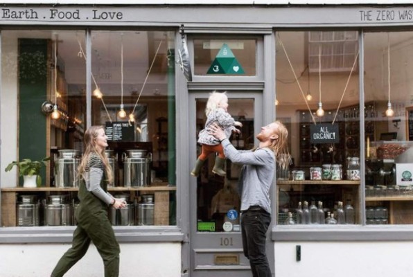 ''Entrenaba con Cristiano Ronaldo en el Manchester United y ahora vendo leche; no me cambiaría por él''