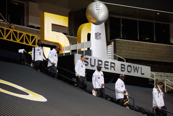 Las mejores imágenes que dejó el Opening Night previo al Super Bowl 50