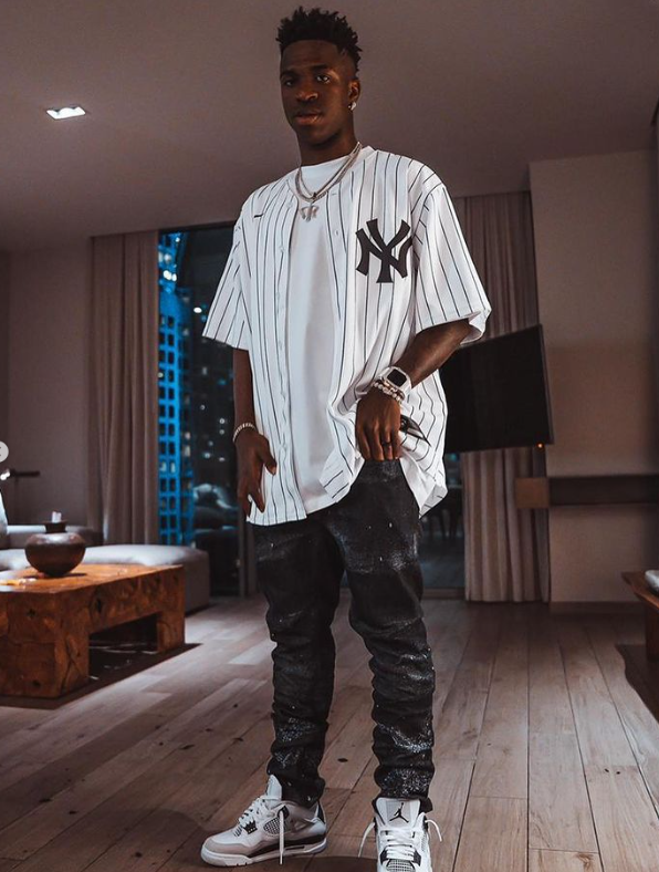 La rotunda respuesta de Ester Expósito sobre si está saliendo con el brasileño Vinicius