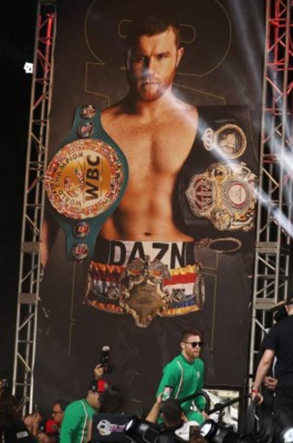 Pleito: Canelo y Jacobs calientan su pelea en el pesaje