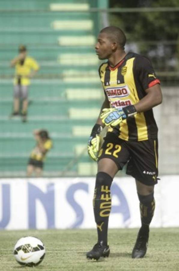 ¡A LA ESPERA! Futbolistas hondureños que podrían salir al extranjero