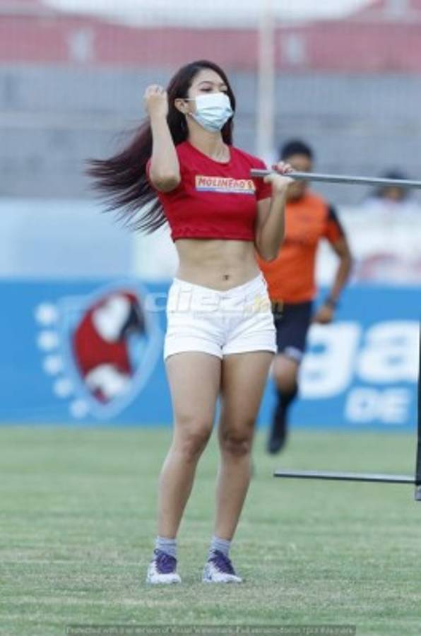 ¡No se vio en TV! El enorme beso de Chavasco; la belleza que eclipsó La Ceiba y la furia de Jorge Cardona