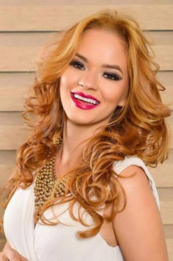 Así es Kristel Salcedo la sexi seguidora del Olimpia de Honduras