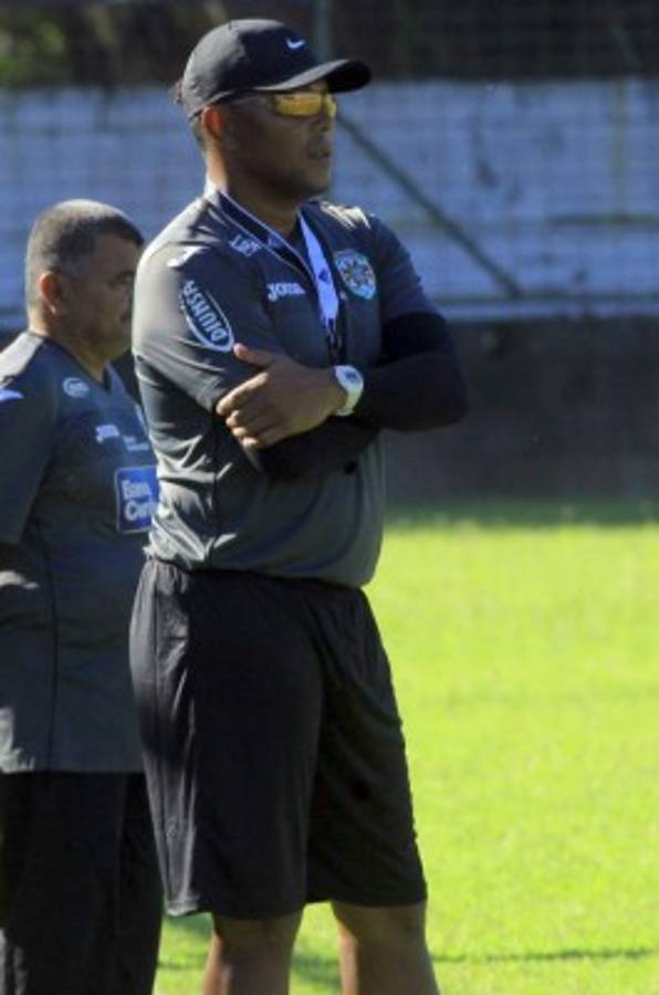 FOTOS: Así vivió Carlos Pavón su primer amistoso como asistente en Marathón