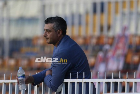 NO SE VIO EN TV: El abrazo de Diego y Troglio, Rubilio perdió el control y el festejo en el Olimpia