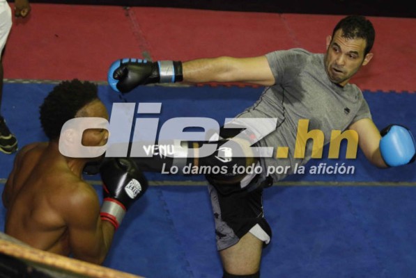 Ambientazo: Estas son las mejores imagenes del Xfit Fight Night 10
